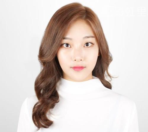 韩国流行卷发 韩国女生卷发发型图片