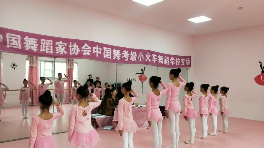 15班七级舞蹈:小兵