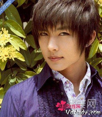 韩国男士又可以齐刘海发型营造花样潮男图