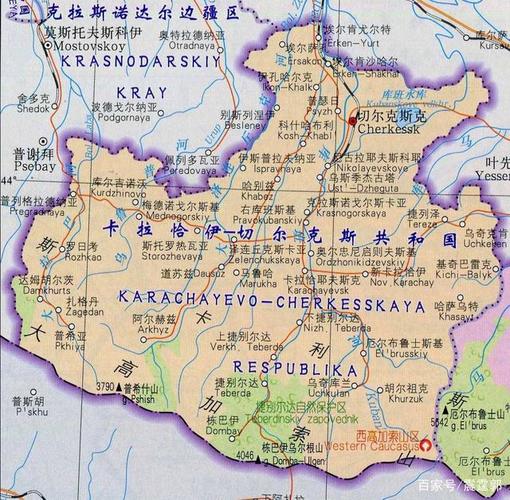 卡拉恰伊-切尔克斯共和国在地理位置上,其西部与克拉斯诺达尔边疆区