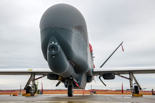 全球鹰rq4b大型无人侦察机