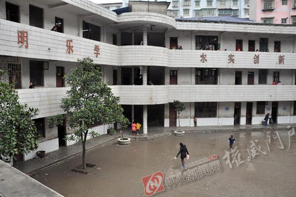 谢谢怀化新闻网记者调查关注——《夹缝中"落寞"的公园路小学》