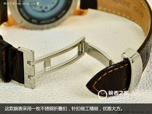 这款腕表采用一枚不锈钢折叠扣,针扣做工精细,优雅大方.
