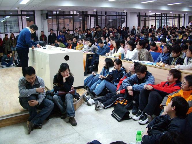 孔庆东;;; 根据《千夫所指》出版协议,东博书院删去部分文章及评论.