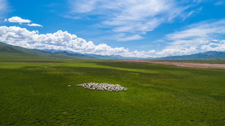 河西走廊祁连山草原-令人震撼的辽阔美景