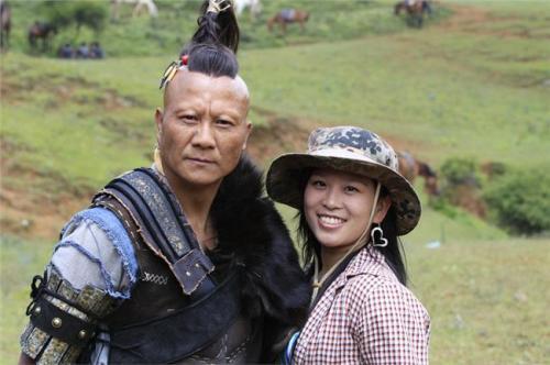 鲍廷玺是一个怎样的人物形象呢?