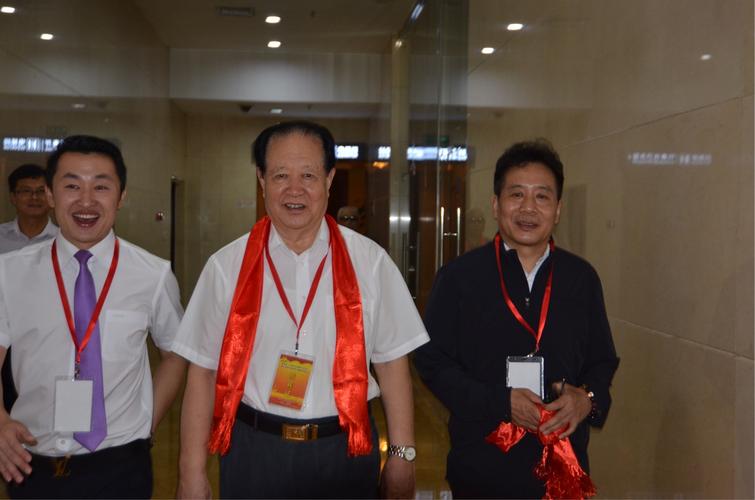 中国人民武装警察部队原副司令员王福中将参加全国部长将军养生课题组