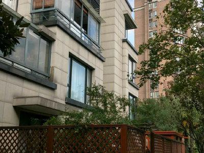 春申景城湖畔林语