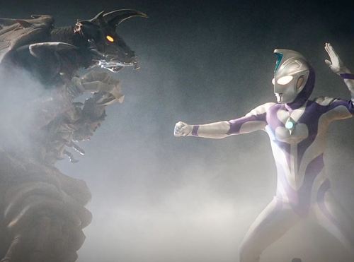 斯克匹斯vs高斯宇宙日冕模式