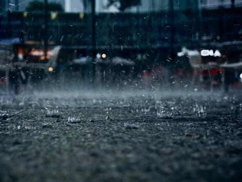 奇迹电游再发暴雨橙色预警 直击雨情一线