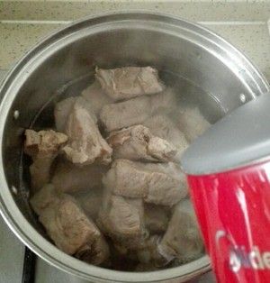 清炖排骨汤的做法 步骤3