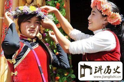 怒族人民为了纪念这位聪明能干坚强的姑娘,便将这一天定为鲜花节,在