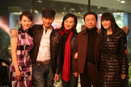 《新上海滩》主创(右起):孙俪,高希希,李密,黄晓明,陈数   中国