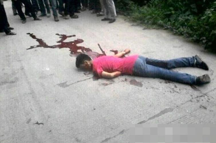 铁血图片论坛 社会类贴图区 四川宜宾中学生斗殴致3死2伤  5月23日