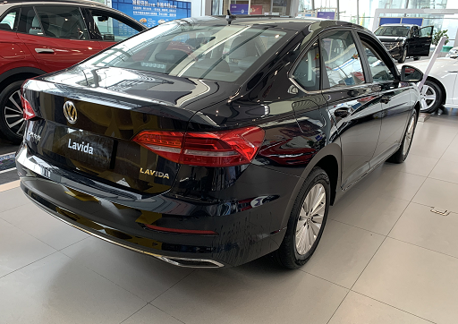 探店2021款大众朗逸配置完善经济实用直降301万竞争轩逸