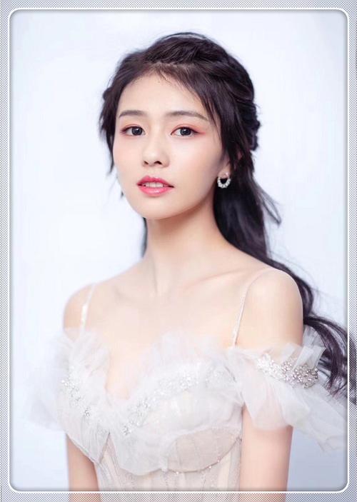都以为白鹿的喜服最美,直到看见她的婚纱照!网友:许凯