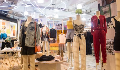 urbanoutfitters这个推崇美式潮流时尚的潮店mark一下