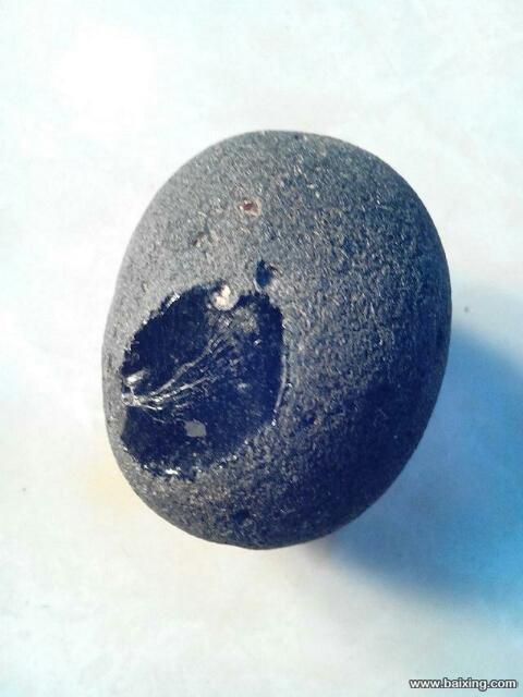 玻璃陨石的图片