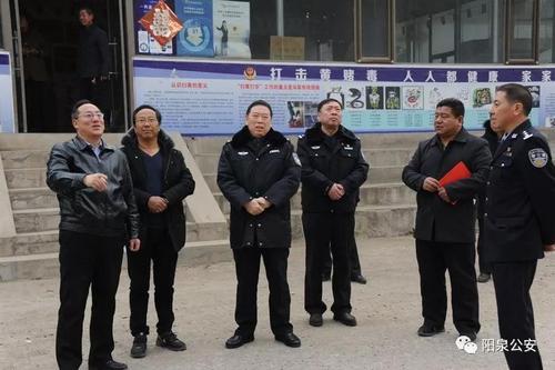 阳泉市副市长靳润喜深入盂县梁家寨乡椿树底村节前慰问