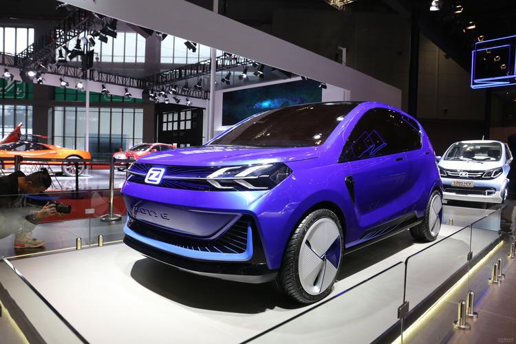 2019上海车展:众泰es330概念车亮相