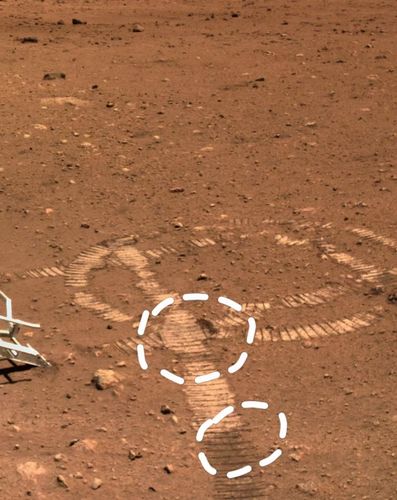 国家航天局公布了由祝融号火星车拍摄的着陆点全景,火星地形地貌,"