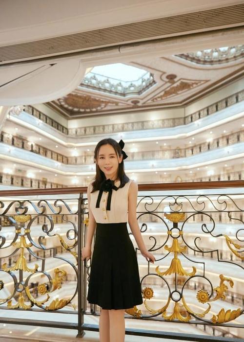 魏新雨优雅写真流出,身材非常好,太美了