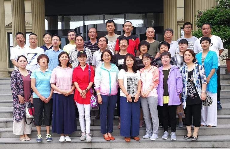 校工会组织先进教职工疗休养