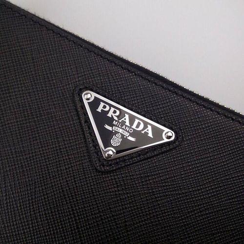 prada普拉达 新款十字纹三角标手包_【未使用】新_元