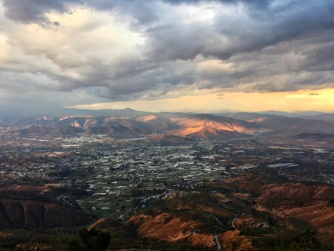 冬季在云南·楚雄武定·己衣大裂谷