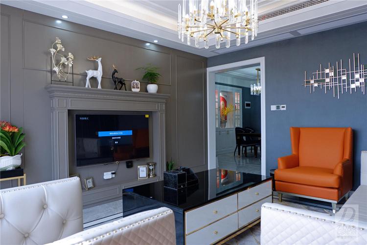 190㎡美式轻奢风电视背景墙装修效果图