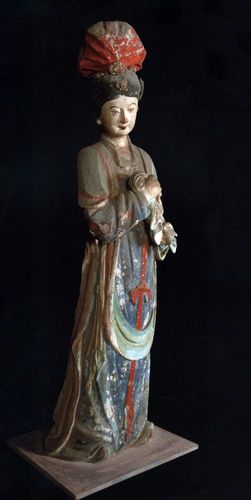 晋祠圣母殿中的彩塑是我国现存为数不多,基本完整的宋代彩塑,虽然