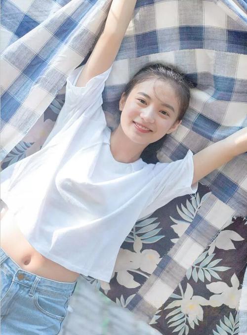 张雅钦清纯照 张雅钦图片大全