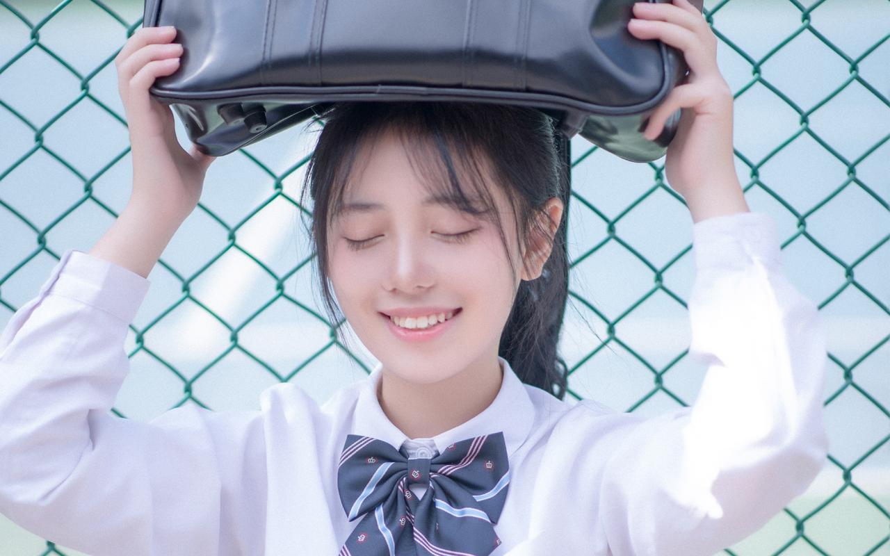 jk制服美女户外小清新写真图片壁纸