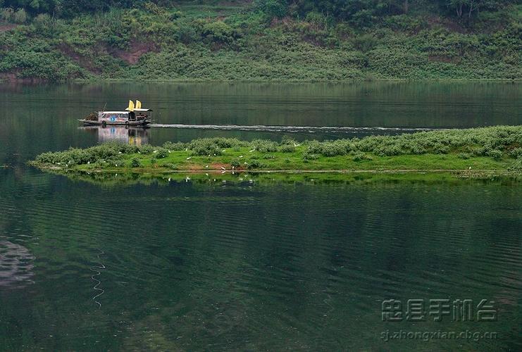 白石水库总容量4166万立方米,是白石附近和忠县城区30万居民的
