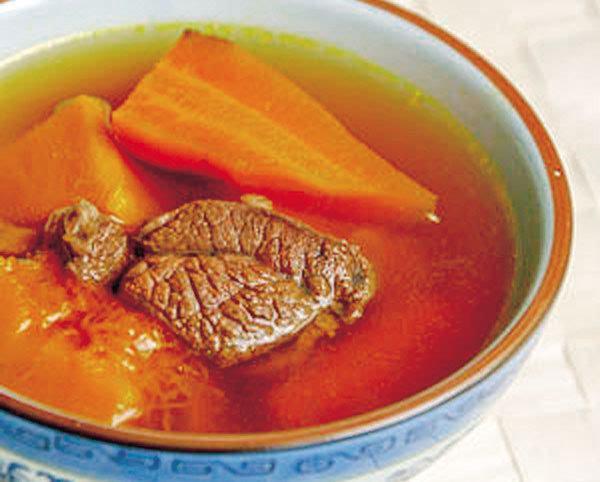 红萝卜瘦肉汤