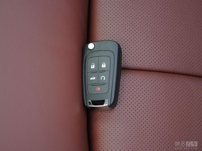 别克君越 2013款 3.0at智享旗舰型--车钥匙 / 162