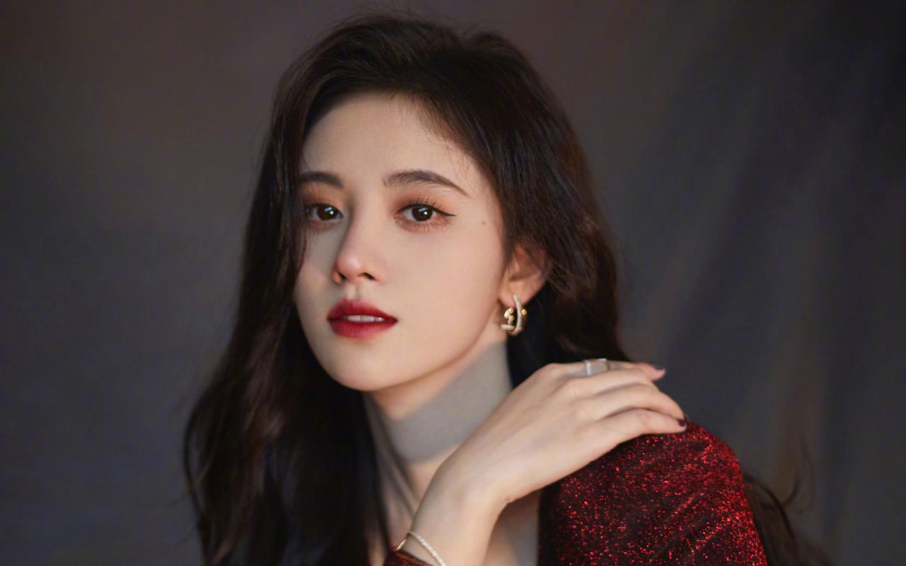 鞠婧祎妩媚性感高清桌面壁纸