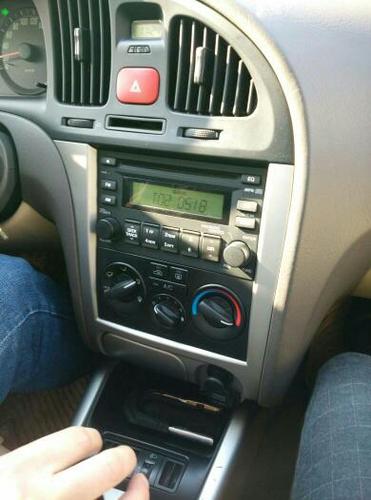 北京现代伊兰特有蓝牙功能吗?我想用手机连接播放手机歌曲