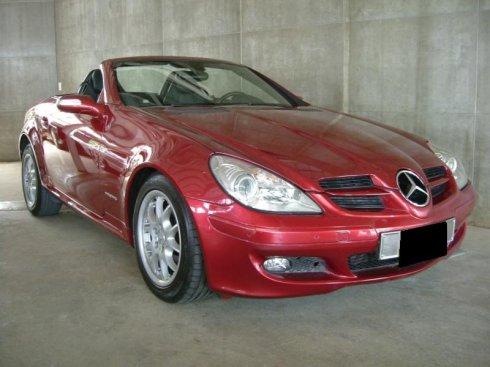 红色奔驰slk200k跑车
