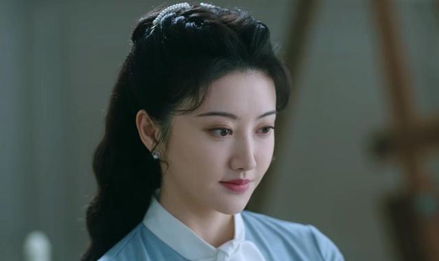 被造型师偏爱流光之城中景甜的造型太美