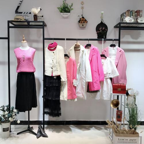 爱客秋冬 广州十三行品牌女装折扣尾货走份批发抖音直播货源 布石
