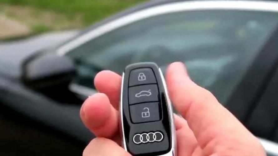 奥迪a6l钥匙怎么换电池