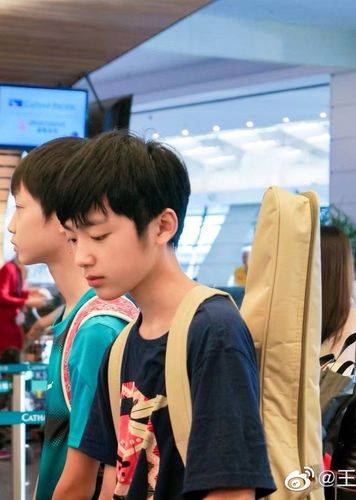 刘志宏长这个样