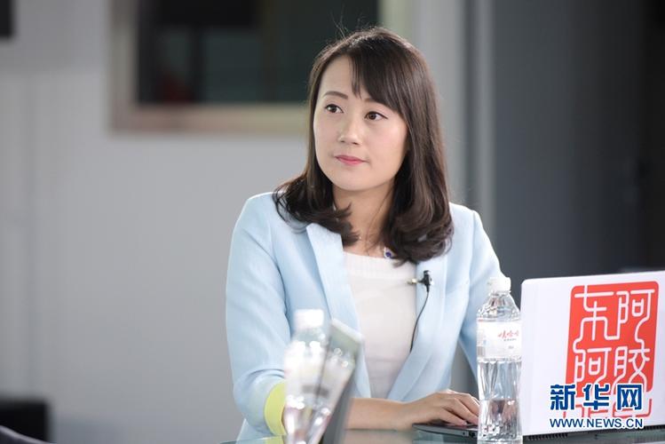 新华网主持人李由