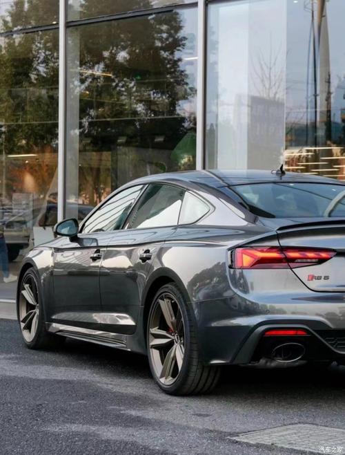 最帅的四门跑车奥迪rs5