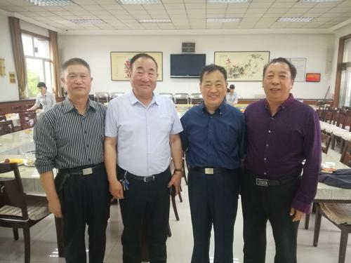 华北老被装相聚石家庄掠影