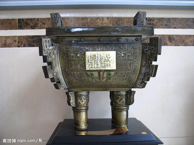 格式:j古鼎摄影图_底座(木座,陶泥座),根木艺,石雕,剪纸,博古架,中国