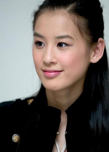 骑着猪的旅行者 2020-10-10 00:55 最近,演员黄圣依把"淦"读成"筋"