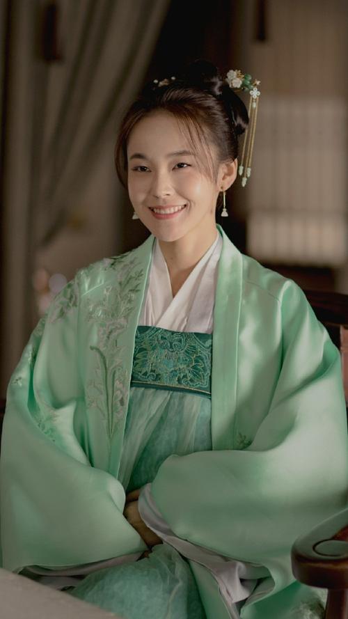 知否知否应是绿肥红瘦盛如兰张佳宁