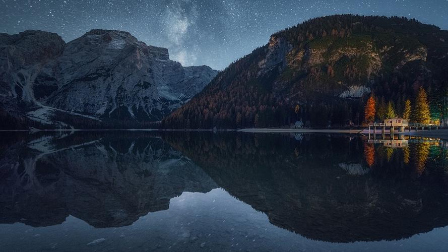 壁纸 晚上,山,湖,森林,码头,星空 1920x1200 hd 高清壁纸, 图片, 照片